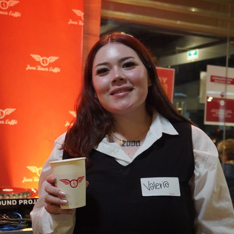 Comunidad activa: socia Valeria en evento Java 300